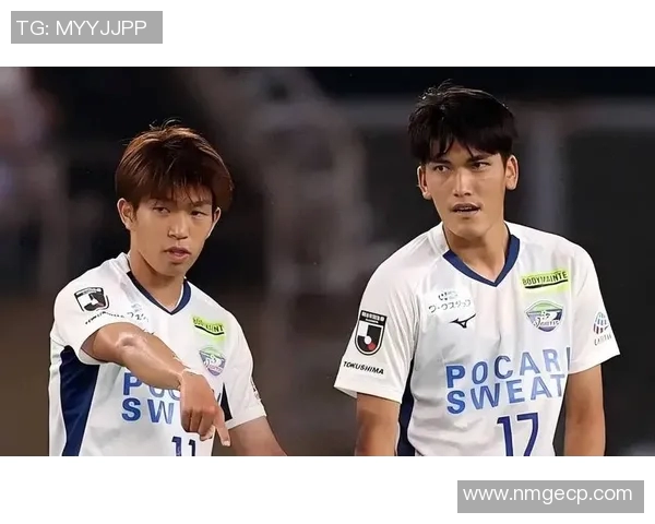 足球星期五至星期六精彩比分回顾与分析，盘点赛场热力对决和意外结果