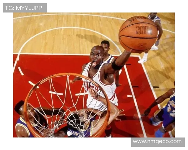 篮球与足球巨星碰撞:跨界合作与竞技精神的融合之道 篮球与足球巨星碰撞:跨界合作与竞技精神的融合之道